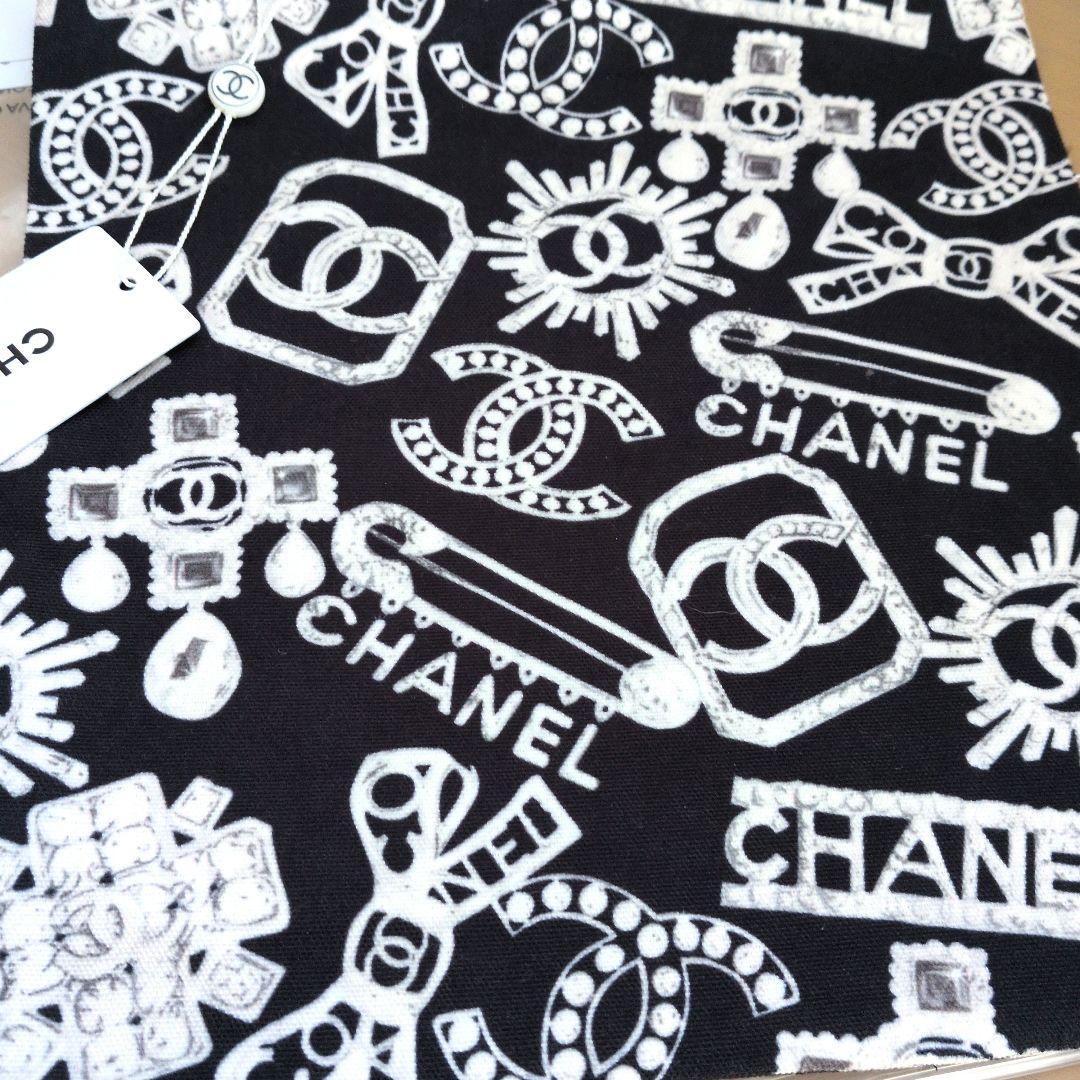 シャネル　トートバッグ　ロゴブラック