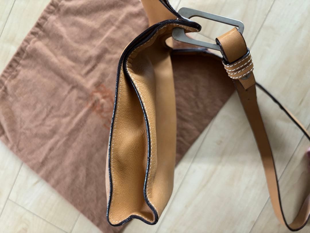 【最終価格】中古　ロエベ　キャメル　ショルダー　メッセンジャー　保存袋あり