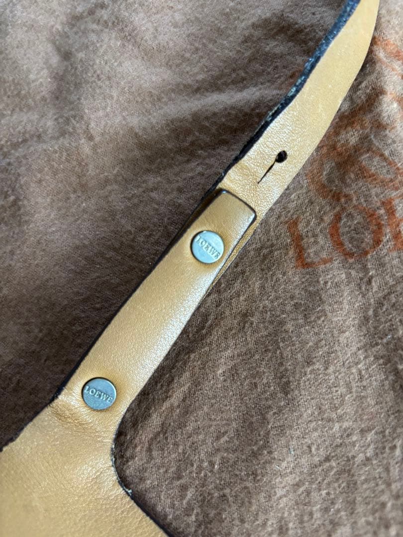 【最終価格】中古　ロエベ　キャメル　ショルダー　メッセンジャー　保存袋あり