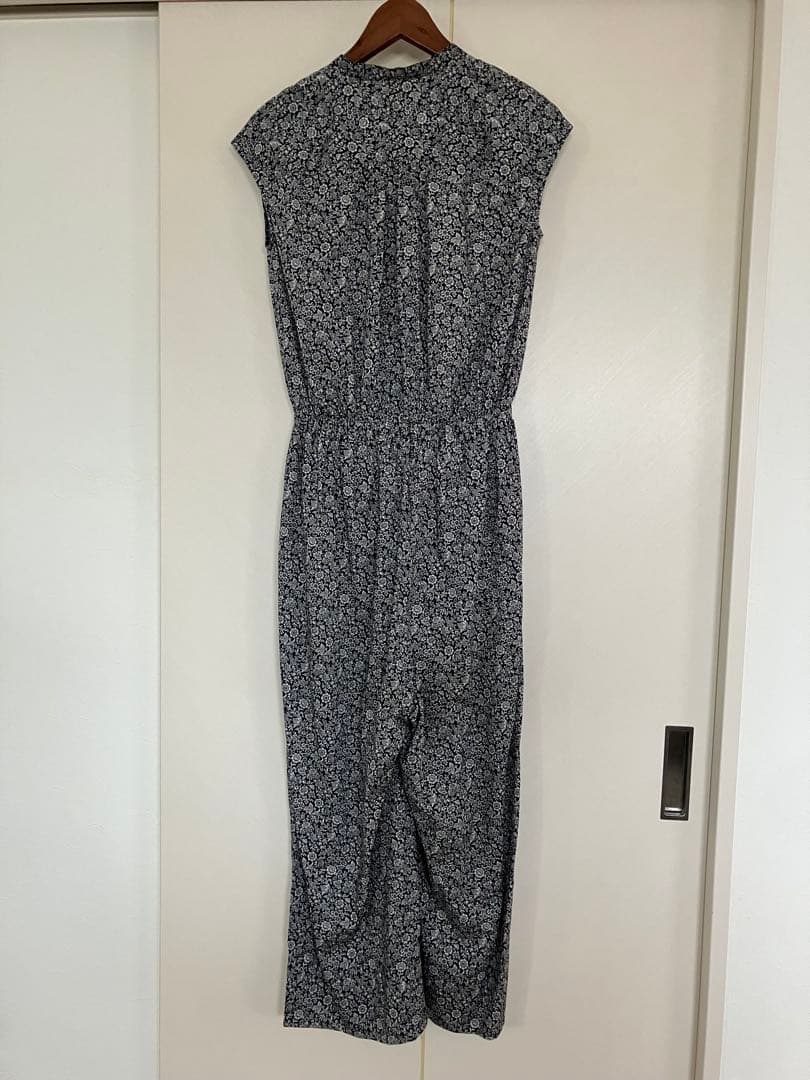 北欧暮らしの道具店　リバティプリントのオールインワン（Sサイズ)