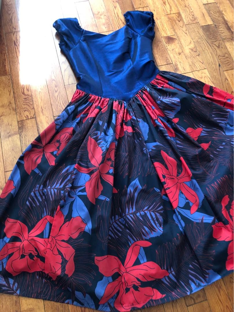 フラダンス用 花柄フレアドレス　お値下げしました