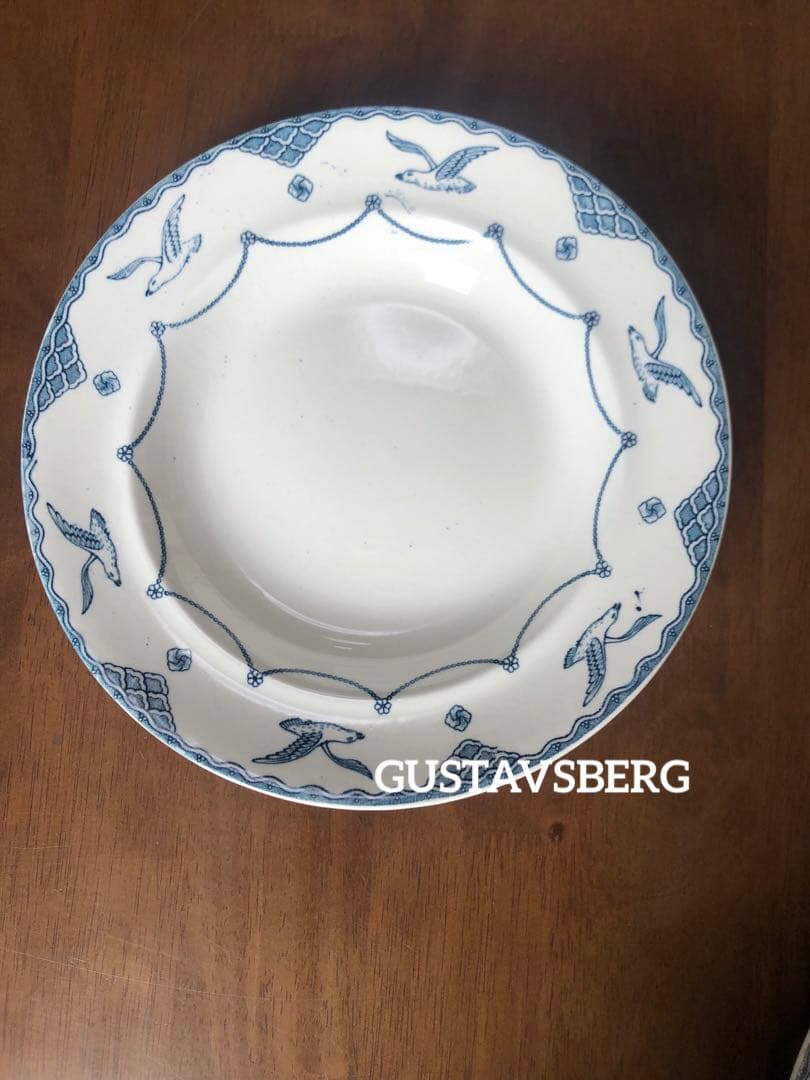 グスタフスベリ オーレンスド　カモメディーププレート23cm