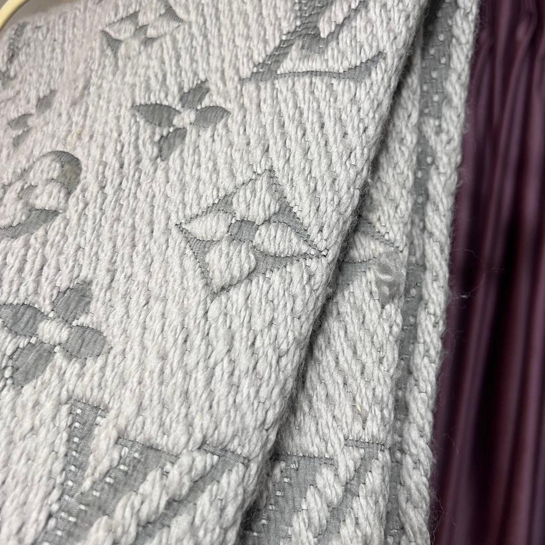 グレー ロゴ入り ウール混紡マフラー