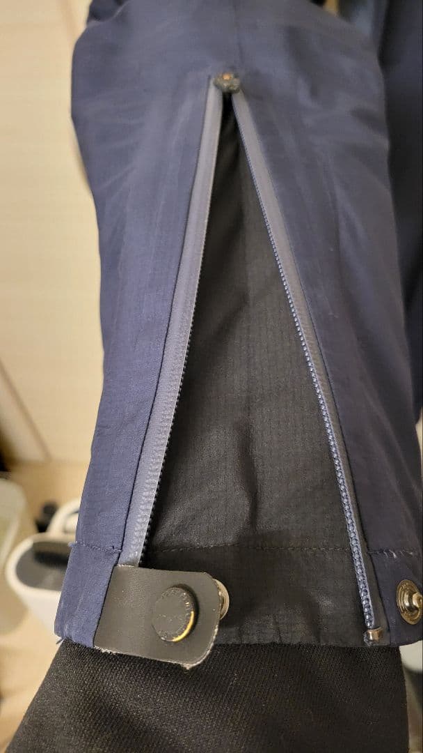 激安美品 PeakPerformanceビスライトツアージャケット上下【S】