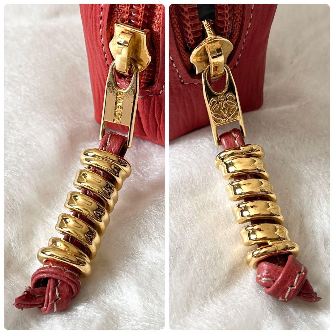 LOEWE　ロエベ　ベラスケス　ケース　ロゴ型押し　レザー　赤　レッド