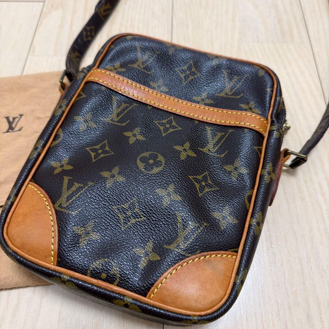 ⭐︎送料無料　LOUIS VUITTON ショルダーバッグ(保存袋あり)