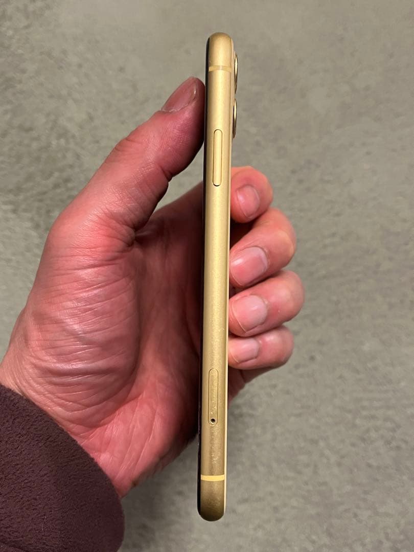 iPhone 11 128G SIMロック解除済