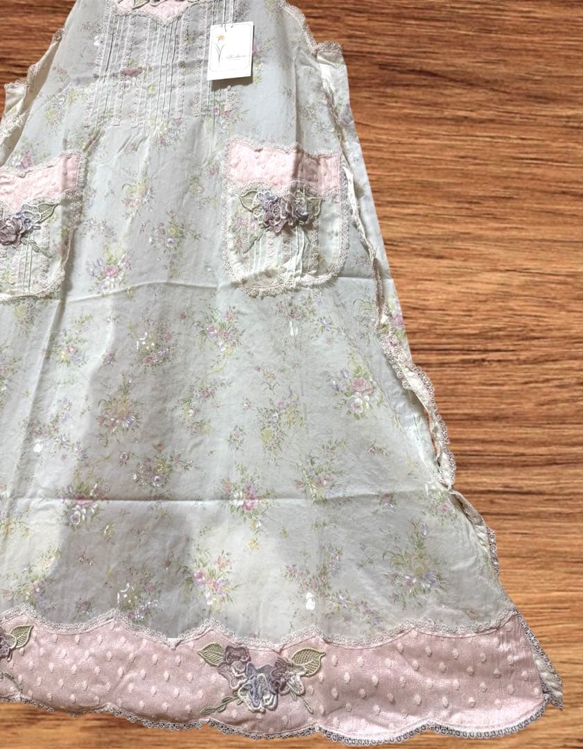 さえら Akiakane アキアカネ エプロン