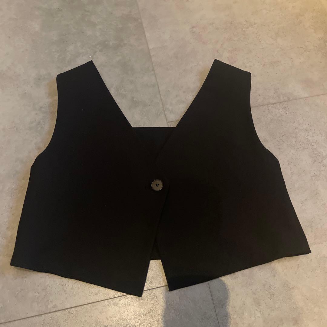 machattマチャット　 クロップドベスト　ブラック 正規品