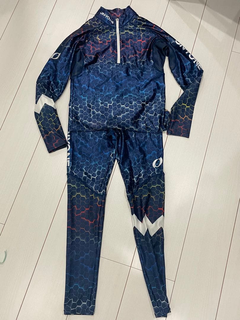 オンヨネ　ONYONE ツーピース　クロスカントリー