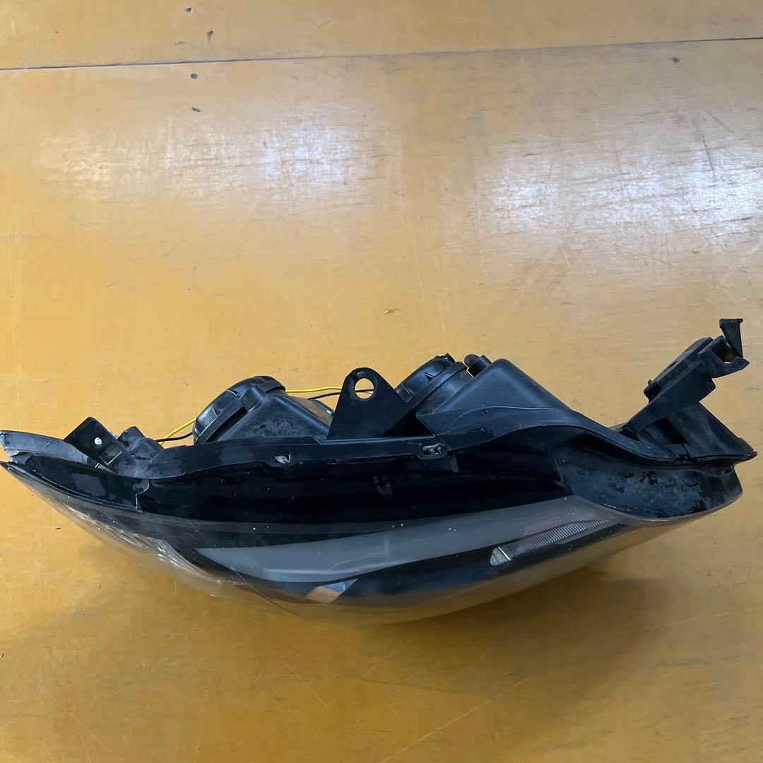 スバル インプレッサ(GE/GH/GR/GV系)　ヘッドランプ　右目　廃盤