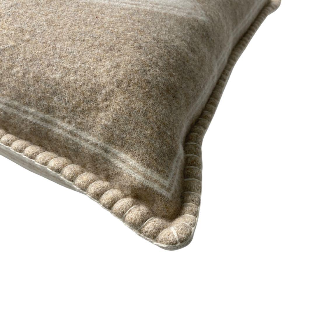 未使用 シャネルCHANEL ココマーク クッション カシミヤ