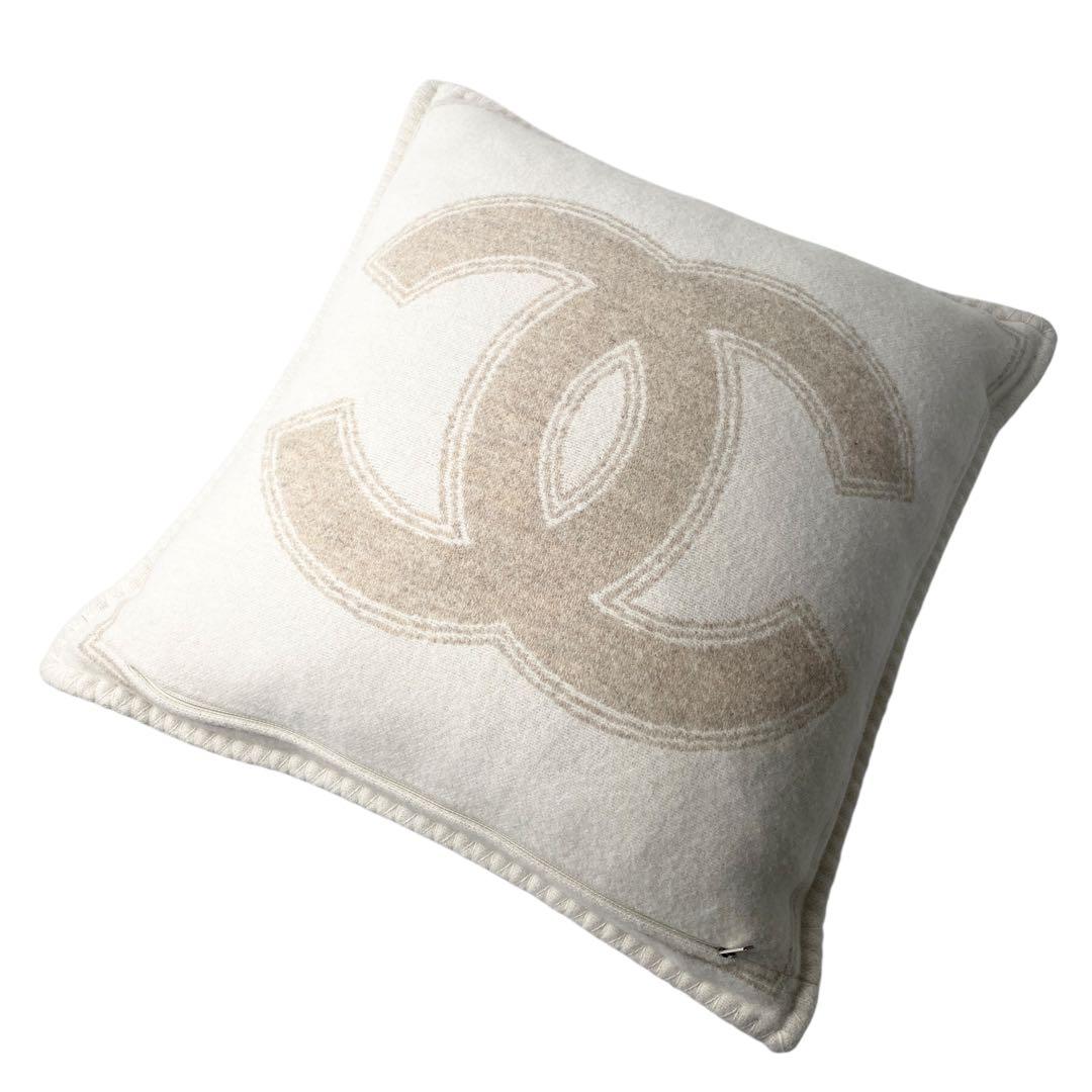 未使用 シャネルCHANEL ココマーク クッション カシミヤ