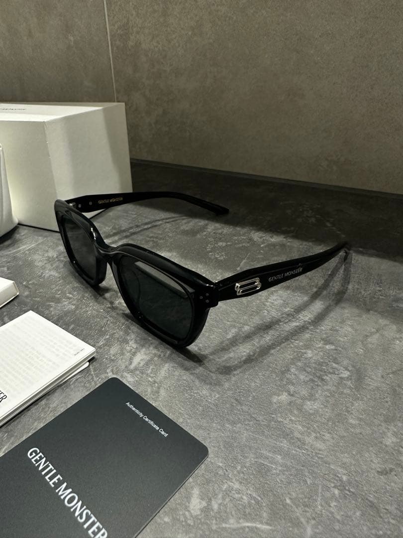 GENTLE MONSTER HOVO サングラス みちょぱ着用