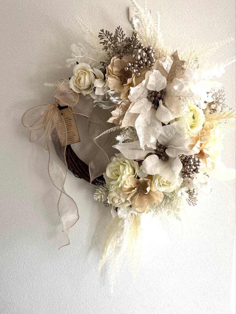 ⭐︎＊まゆフラワーリース＊　玄関リース　クリスマスリース　ホワイト　ゴールド