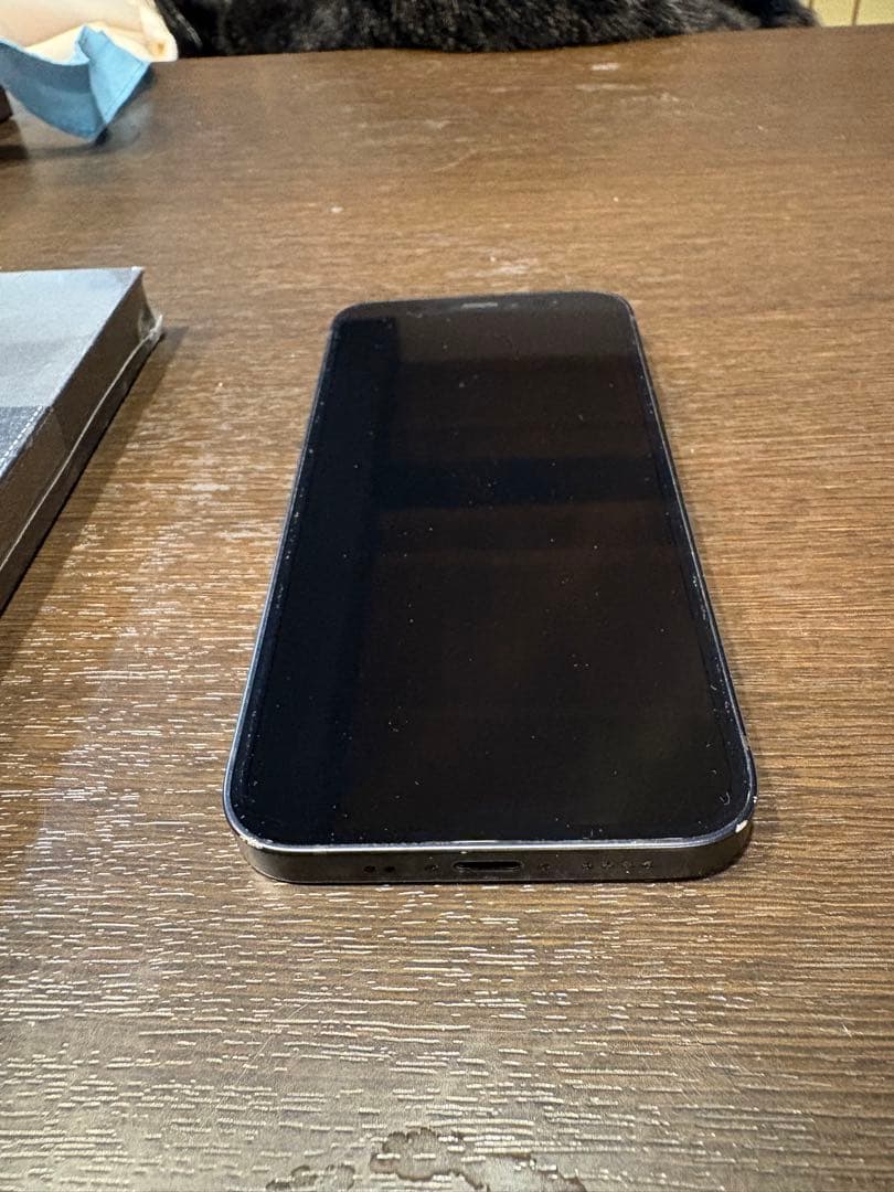iPhone 12 ブラック 本体 フィルムと箱付き