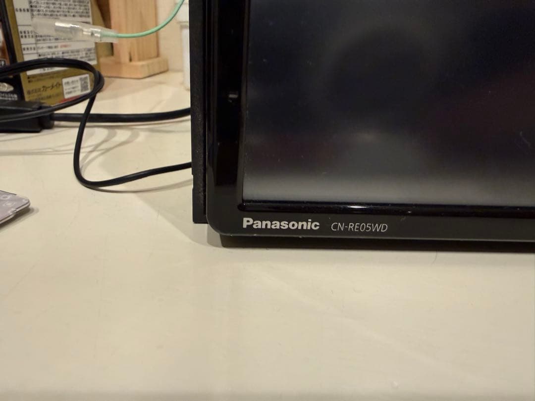 Panasonic CN-RE05WD ストラーダ　7インチ　ワイド