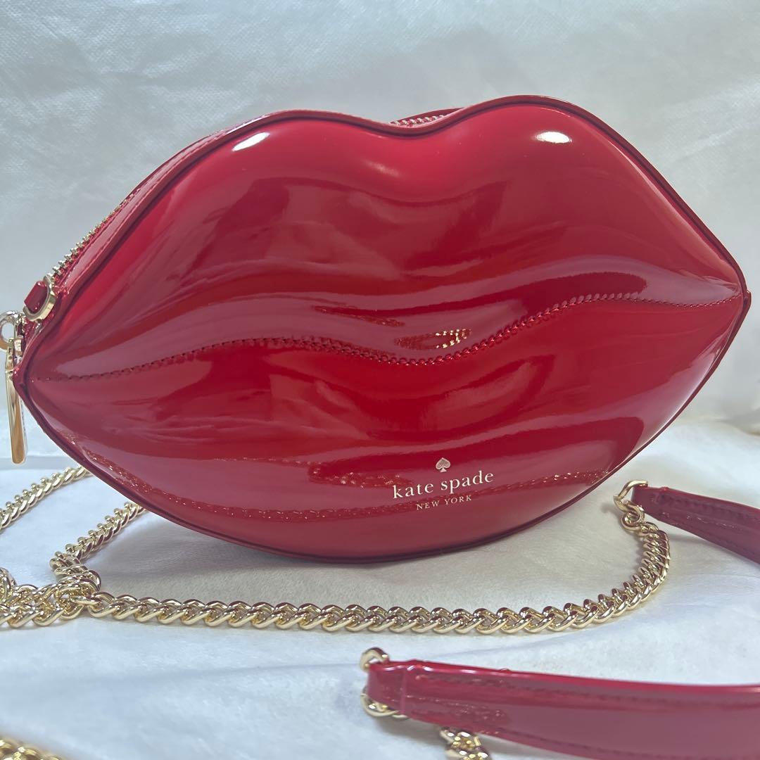 新品未使用　katespade リップ型チェーンクラッチ2way バッグ