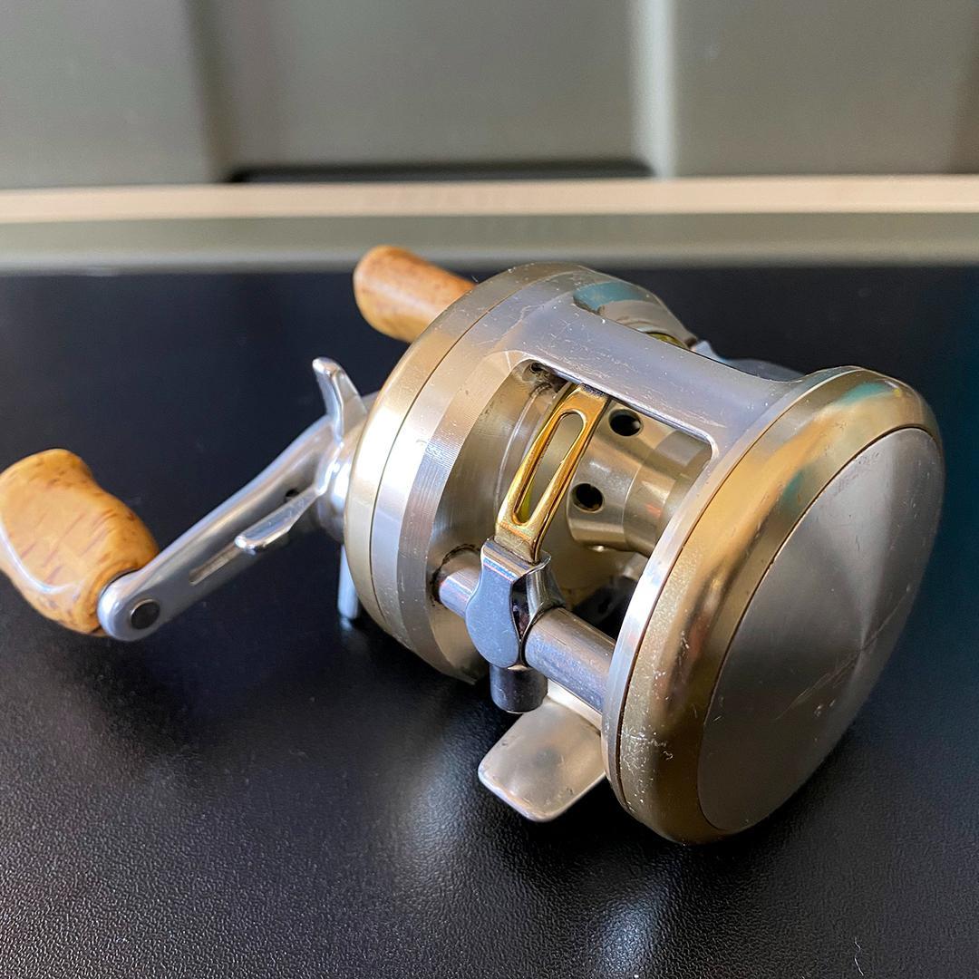 ダイワ『ミリオネア』CV-Z 203（右巻き）