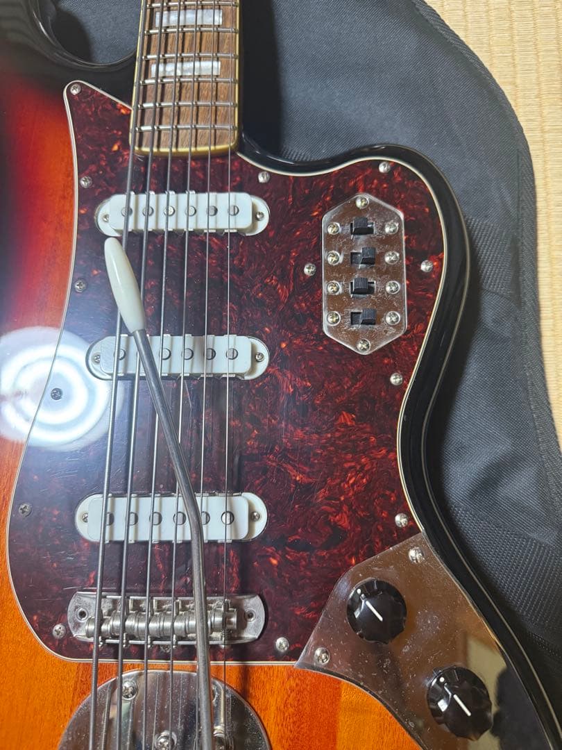 Squier Classic Vibe Bass VI 6弦ベース