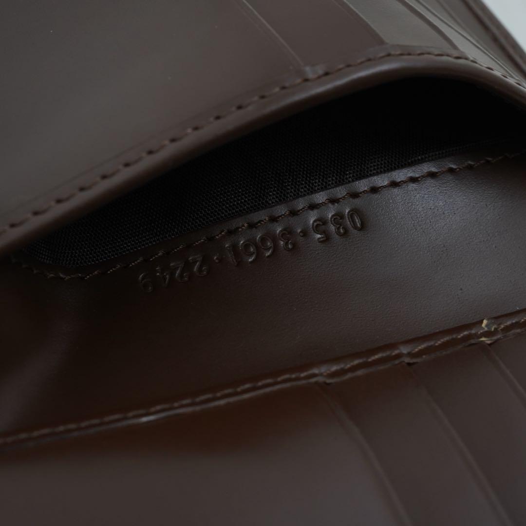 未使用品　箱付き　GUCCI グッチ　二つ折り財布　レザー　GG柄　ブラウン