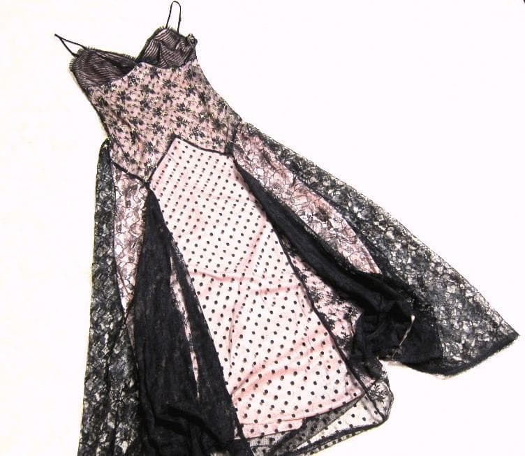 Nanae19様用 ベッツィー・ジョンソン　小花＆ドットレースドレス　4号