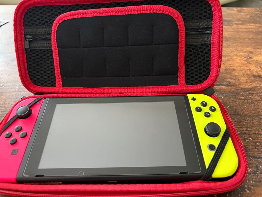 ポケモン柄 ニンテンドースイッチ本体セット