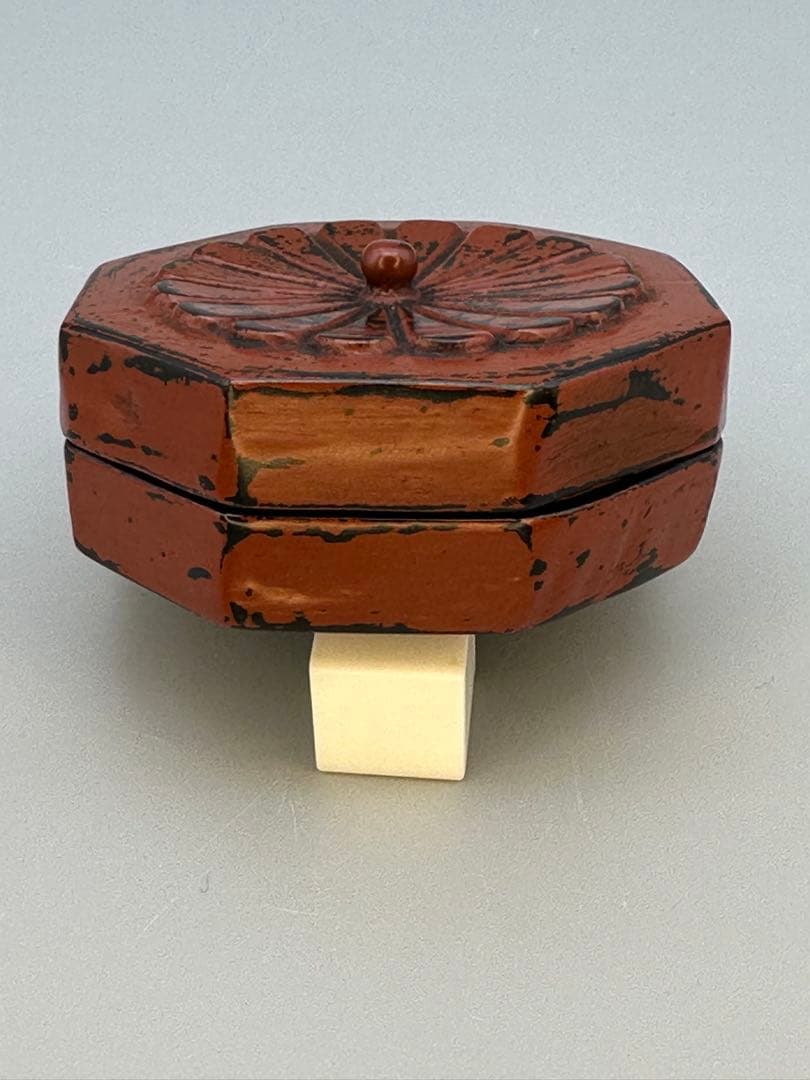 茶道具　香合　村瀬治兵衛　根来菊