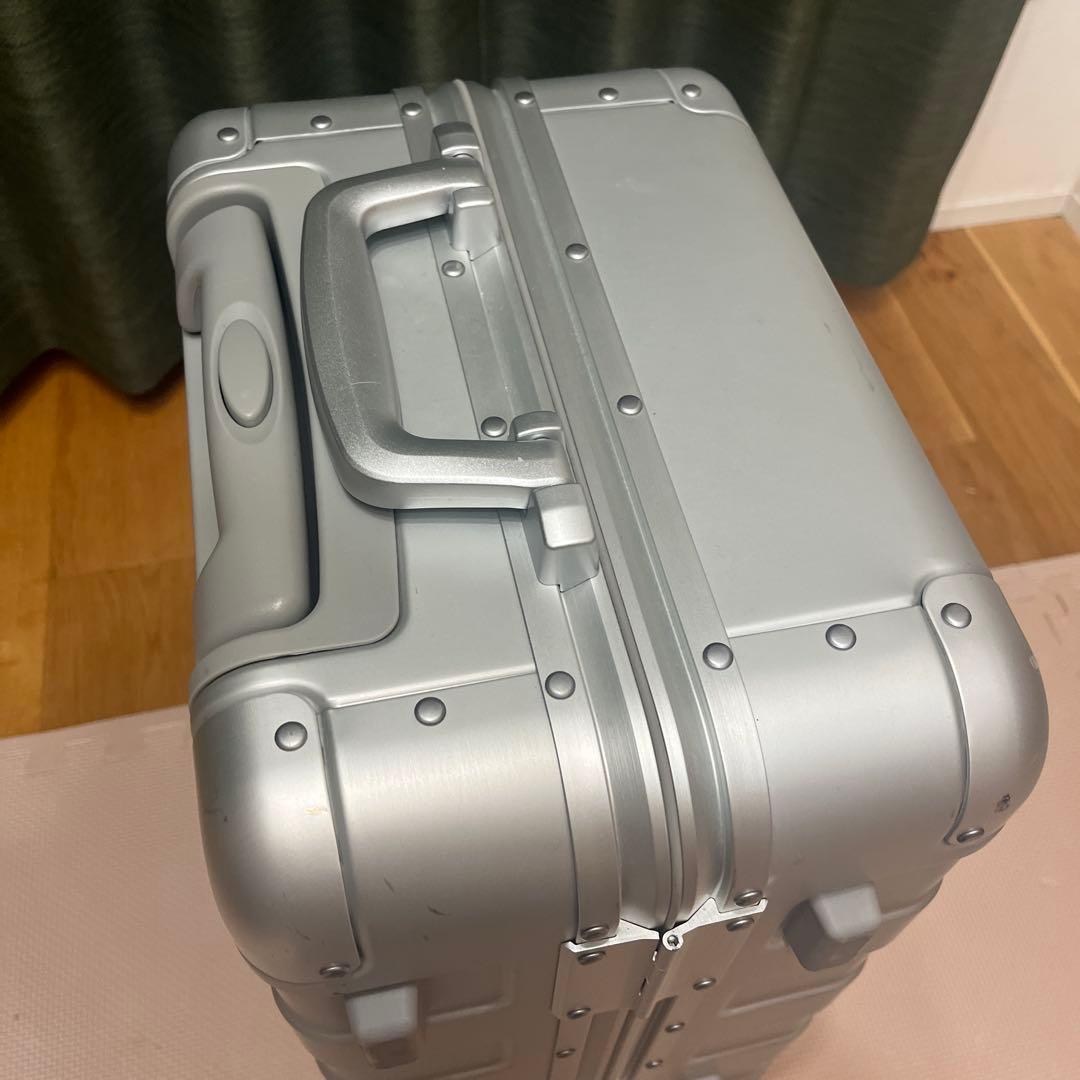 無印良品 アルミハードキャリーケース３４リットル