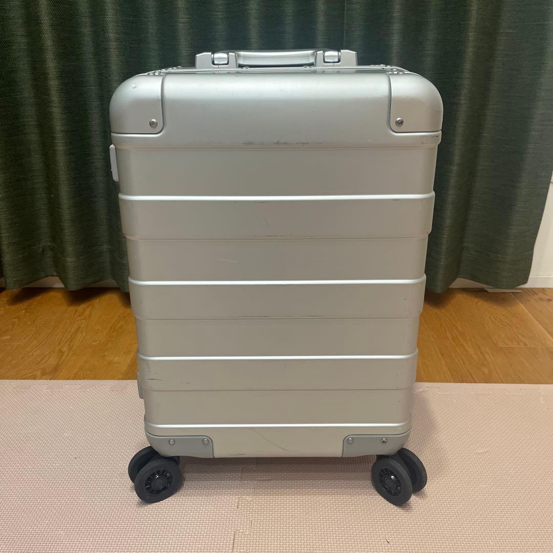 無印良品 アルミハードキャリーケース３４リットル