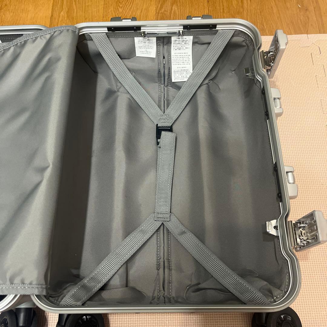 無印良品 アルミハードキャリーケース３４リットル