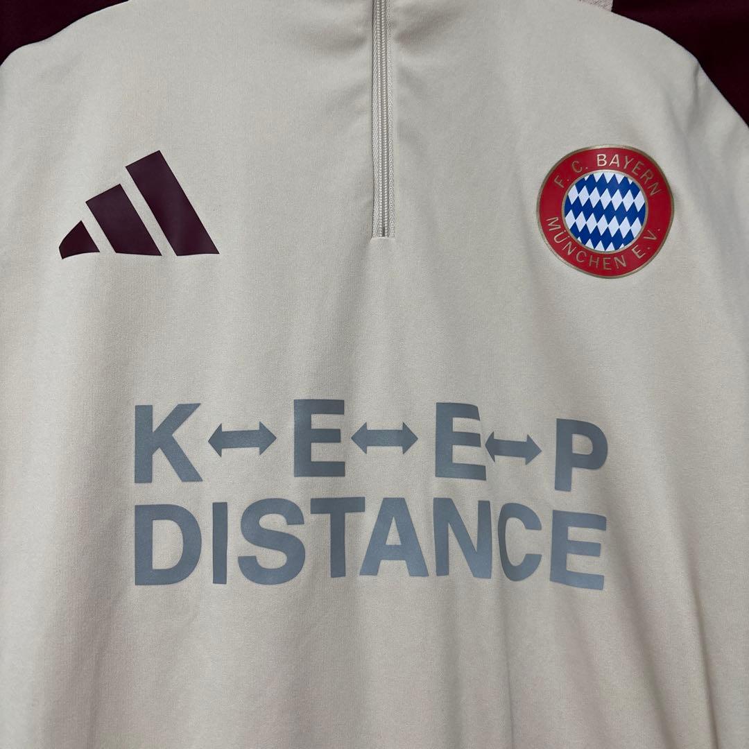 バイエルン　adidas FC Bayern München トレーニングウェア