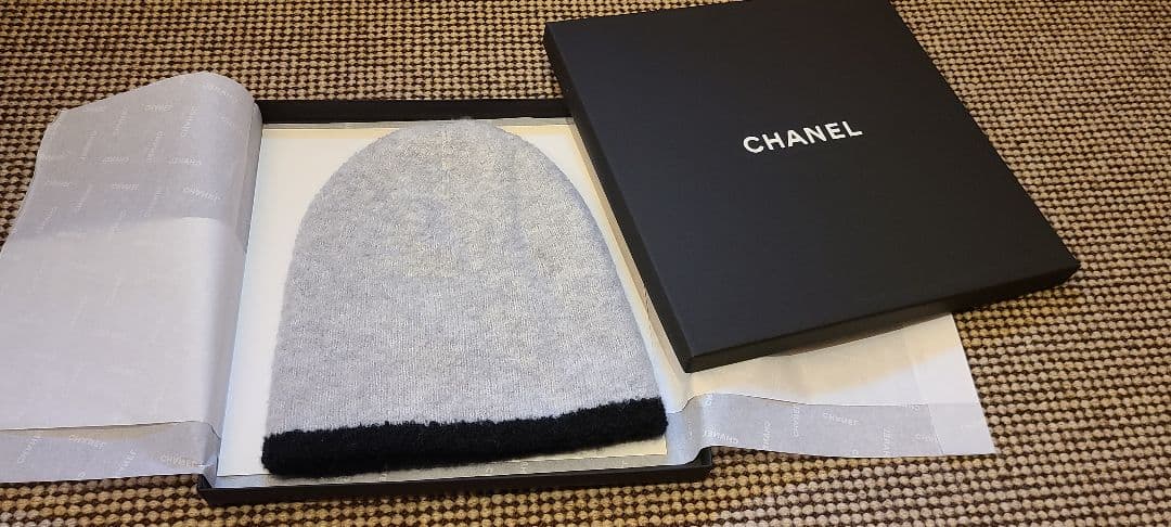 お値下げしました❗100％本物‼️未使用タグ付き★CHANELシャネルニット帽子