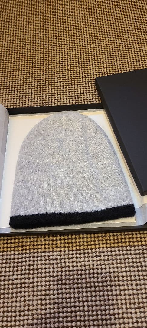 お値下げしました❗100％本物‼️未使用タグ付き★CHANELシャネルニット帽子