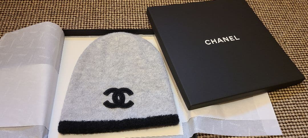 お値下げしました❗100％本物‼️未使用タグ付き★CHANELシャネルニット帽子