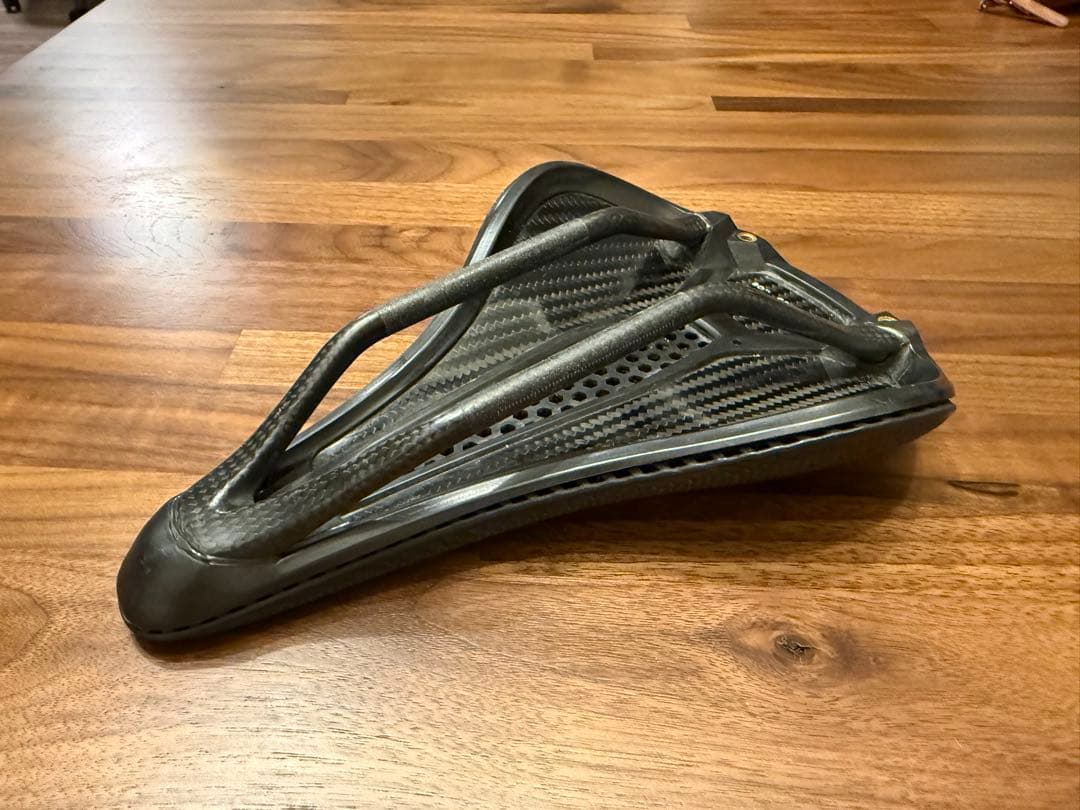 スペシャライズドS-WORKS POWER MIRRORサドル143mm 美品