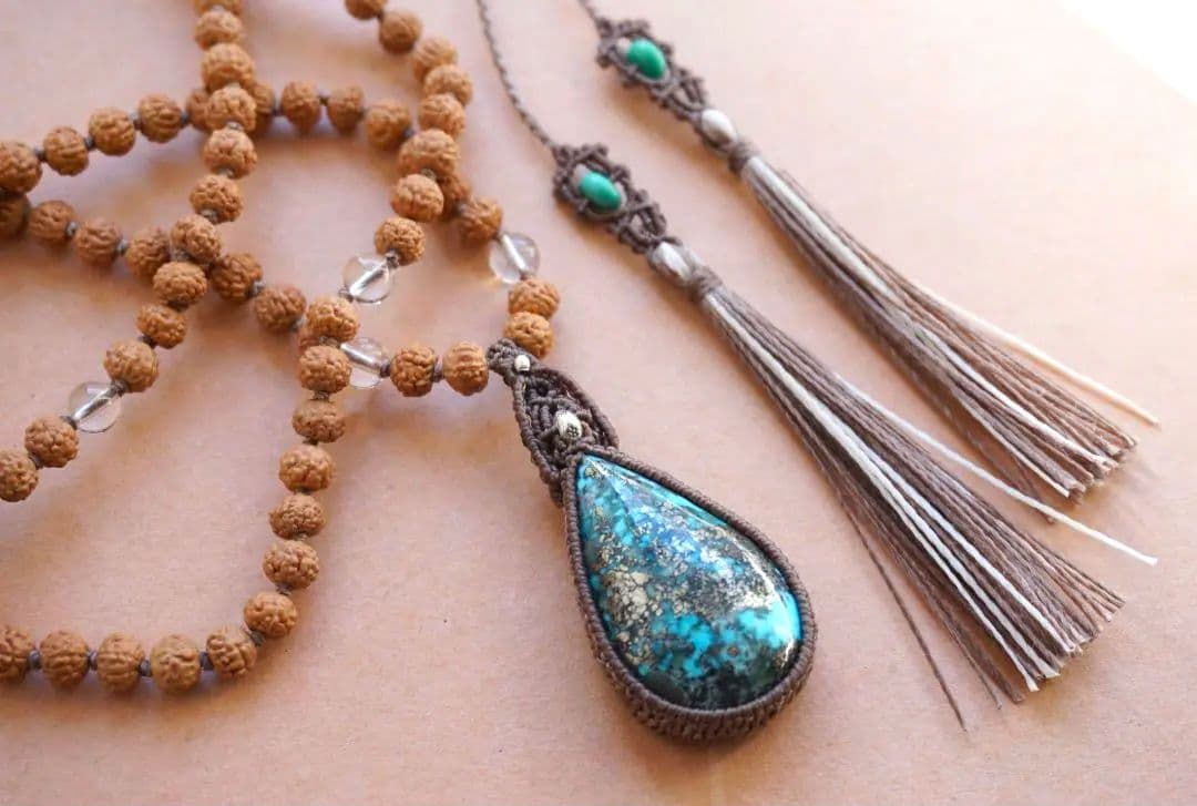 special collectionイラン産ターコイズ　マクラメロングネックレス