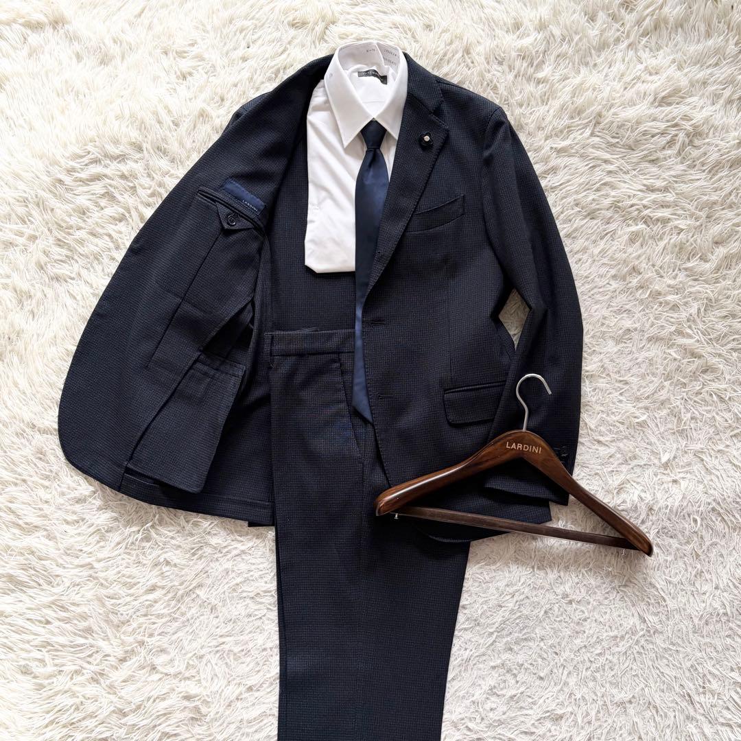 <極美品>LARDINI ネイビー ウール スーツ ブートニエール サイズ48