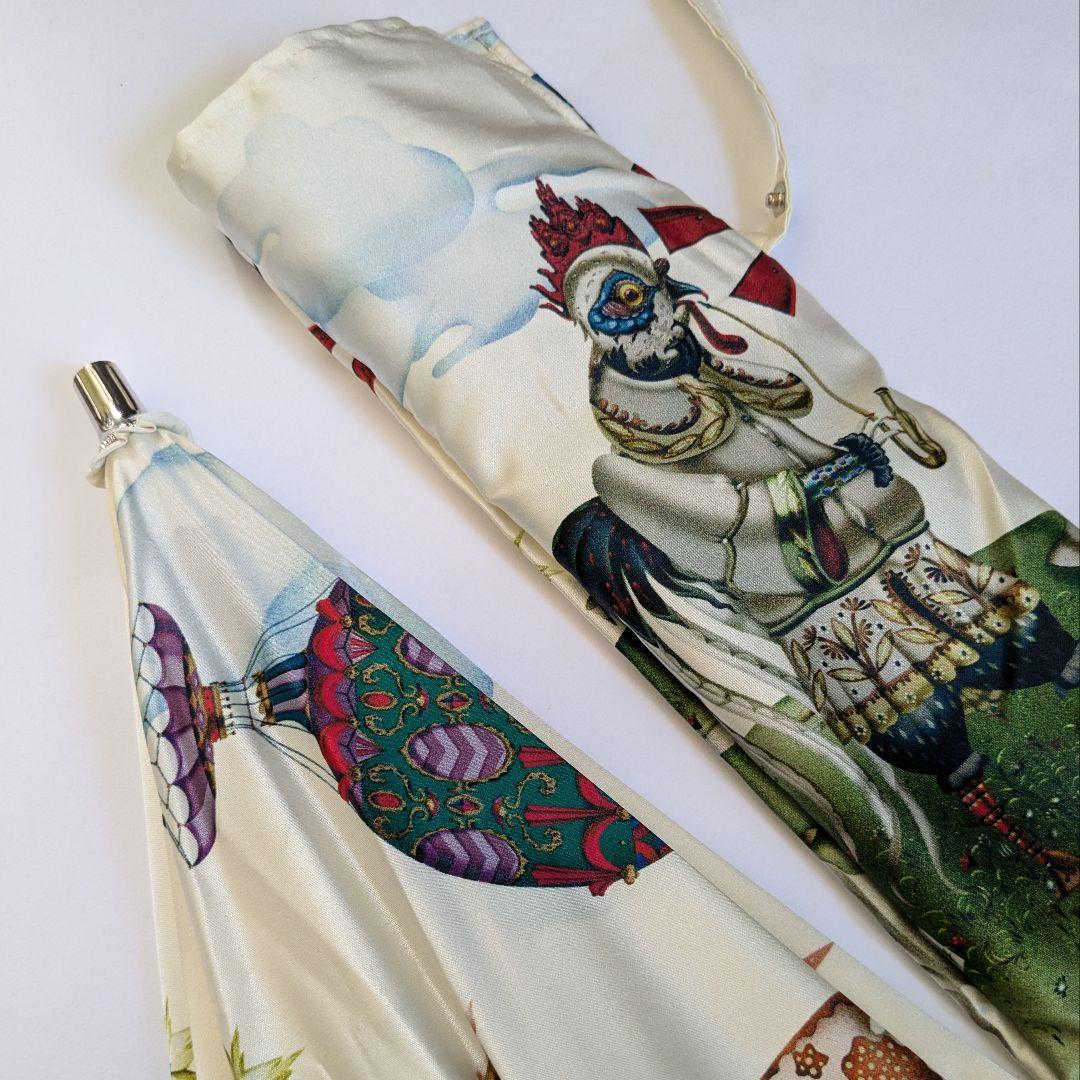 クラウス　ハーパニエミ　絵画のような折りたたみ雨傘　白