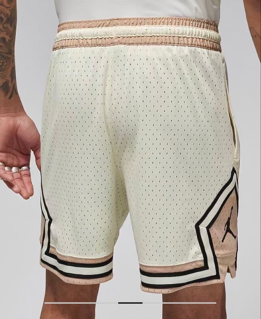 ナイキ ジョーダン ダイヤモンド ショートパンツ 3XL セイルカラー 即完売