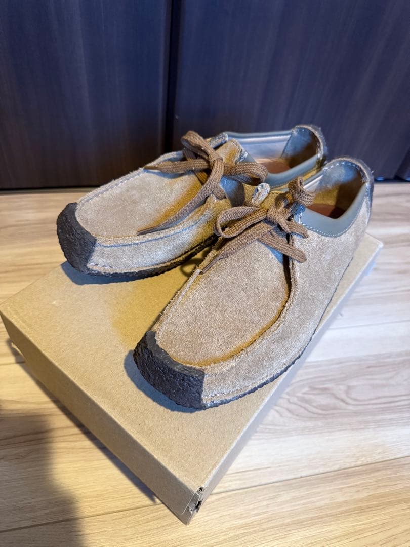 超美品級⭐︎箱付き⭐︎【Clarks】クラークスベージュナタリー スエード モカシン