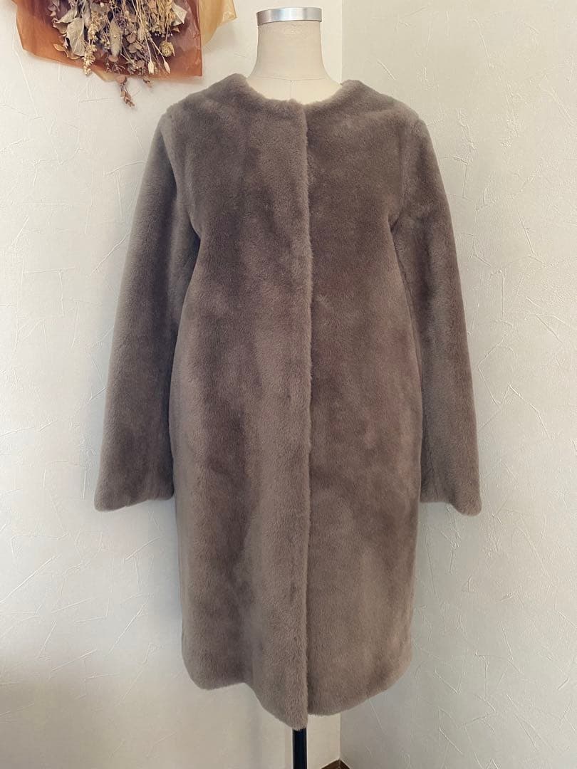 新品タグ付　自由区　ウールムートン　ロングコート　ノーカラー　グレー