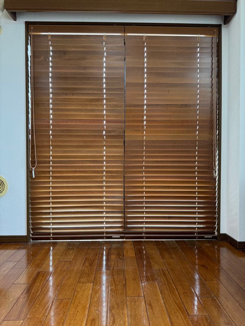 美品サルト（Sarto）ウッドブラインド50 自動降下付き天井付き定価11万円