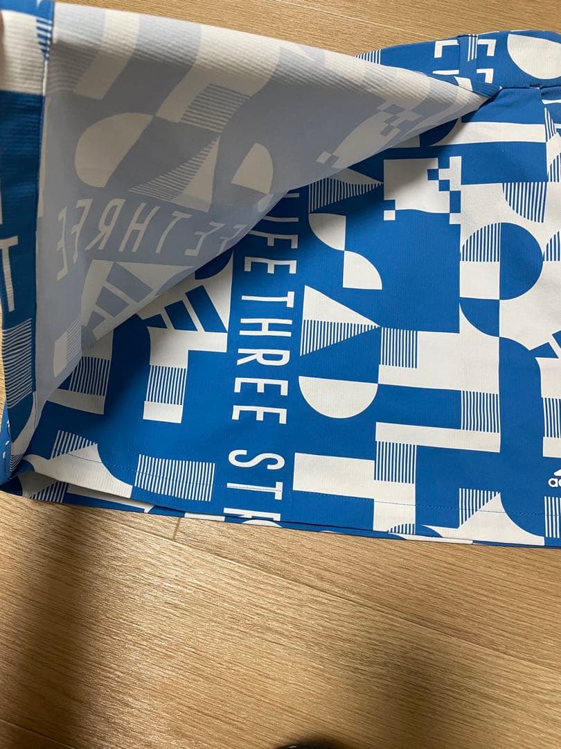 新品　ばえ！アディダスゴルフ　Lサイズ　インナー付き　スカート