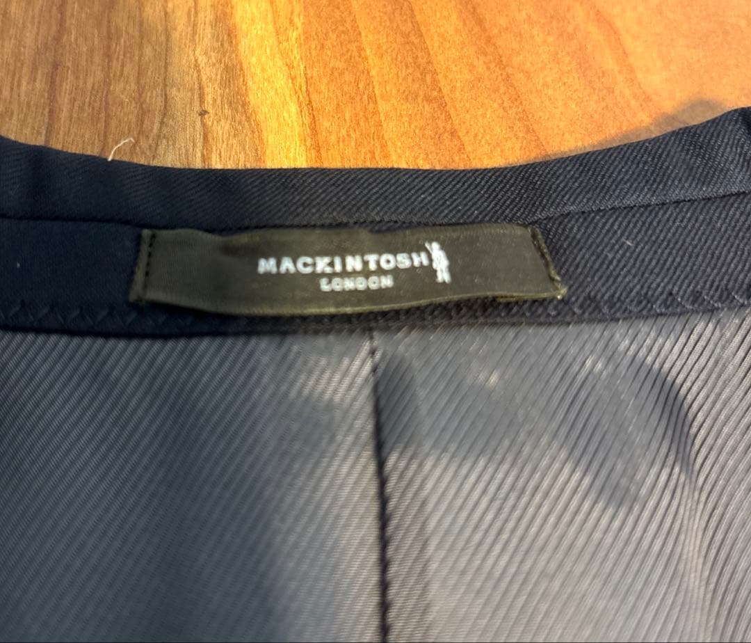 マッキントッシュ ロンドン 濃紺スーツ