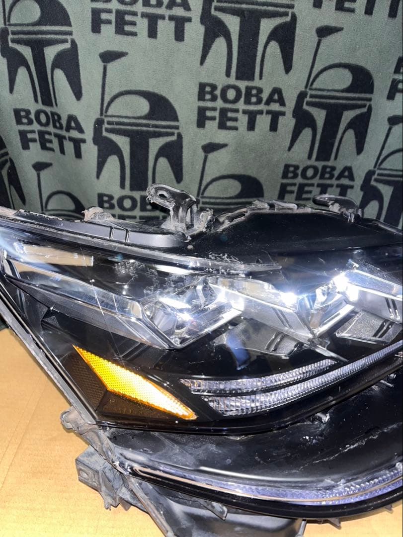 レクサスGS 10系 後期仕様ヘッドライト左 三眼 社外