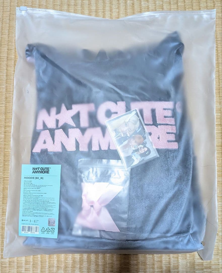 ILLIT アイリット NOT CUTE ANYMORE フーディ M