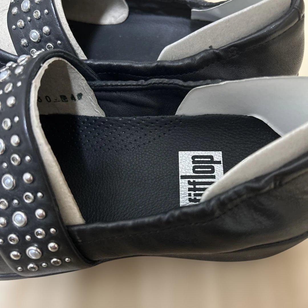 fitflop ストラップ付き黒シューズ