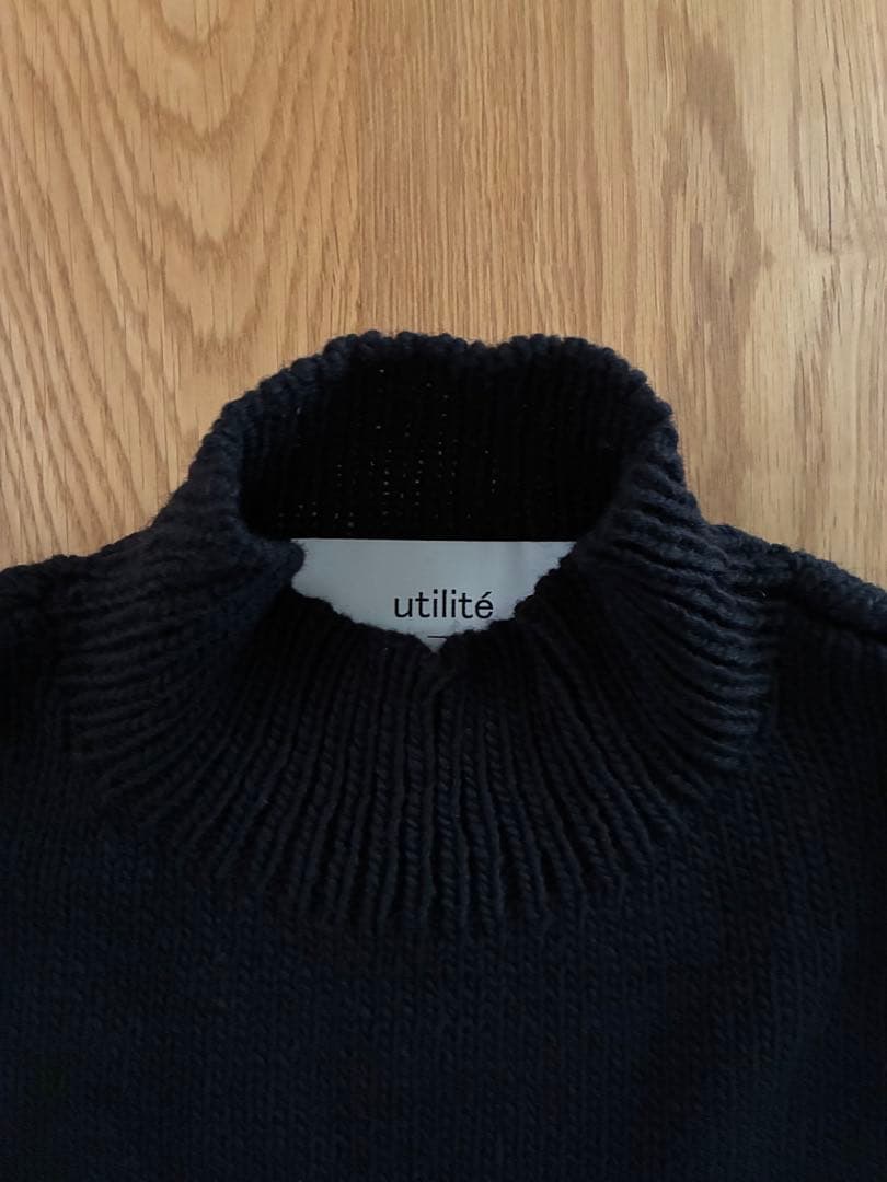 【新品試着のみ】utilite ペルーニットベスト　黒