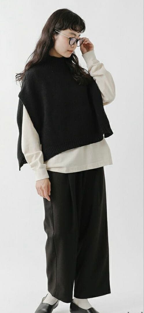 【新品試着のみ】utilite ペルーニットベスト　黒